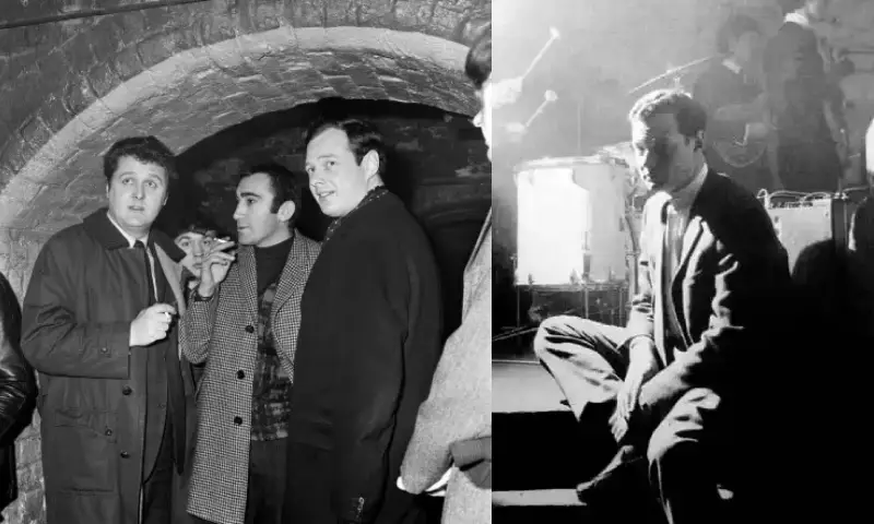 Brian Epstein conoce a los Beatles 9 de noviembre de 1961 – Acompañado por su ayudante Alistair Taylor y luciendo un traje, Brian Epstein visita el Cavern Club por primera vez para conocer a los Beatles.
