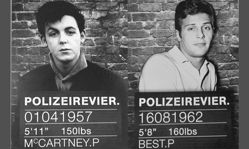 1 DE DICIEMBRE DE 1960
Paul y Pete llegaron a Inglaterra después de haber sido deportados de Alemania.