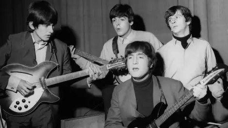 Los Beatles grabaron el programa “Top Gear” para el canal ligero de la BBC en el Playhouse Theatre en Londres. Brian Mathew los entrevistó y grabaron “I’m A Loser”, “Honey Don’t”, “She’s A Woman”, “Everybody’s Trying To Be My Baby”, “I’ll Follow The Sun” y “I Fell Fine”.