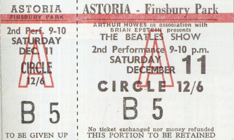 La banda tocó en Finsbury Park Astoria (Gira Británica) ante una tremenda audiencia londinense.